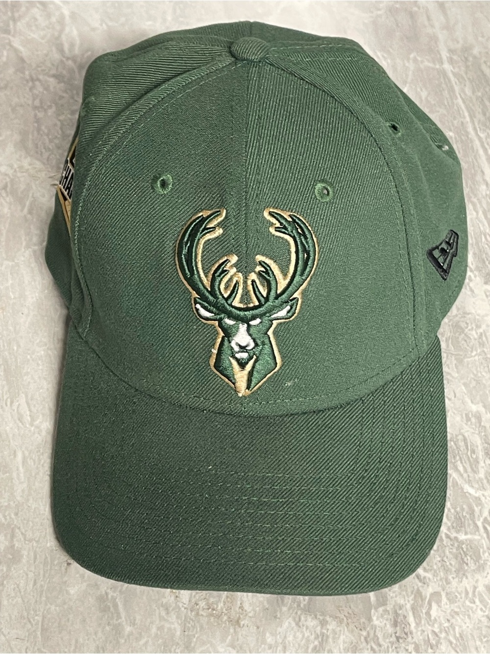 Milwaukee Bucks New Era 9FORTY 2021 NBA Champions Green Adjustable Hat